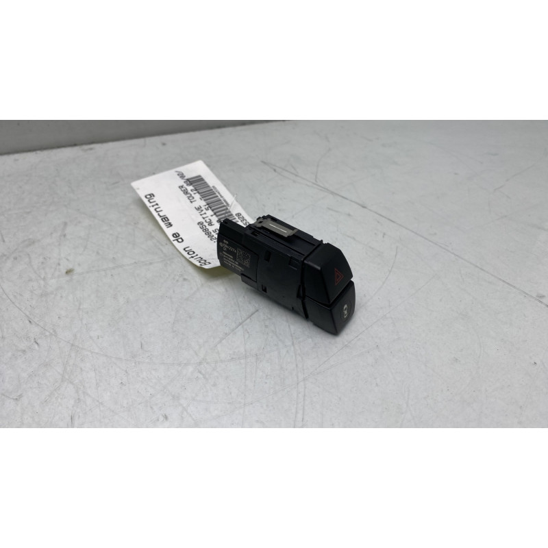 Bouton de warning BMW SERIE 2 F45 ACTIVE Photo n°2