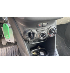 Anti brouillard gauche (feux) PEUGEOT 208 1
