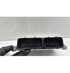 Calculateur moteur PEUGEOT 208 1