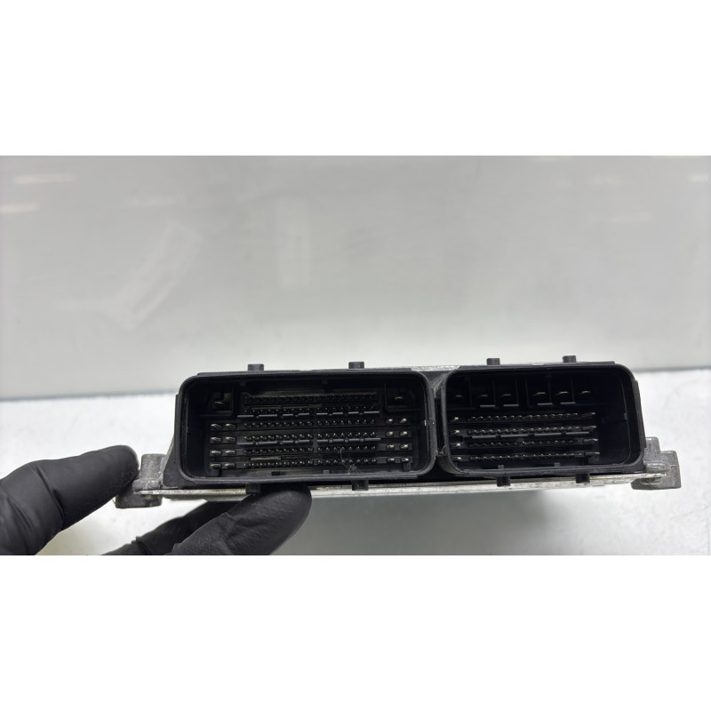 Calculateur moteur PEUGEOT 208 1 Photo n°3