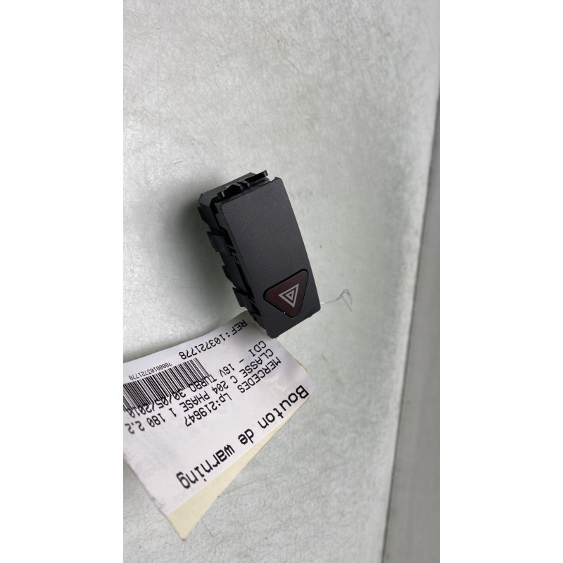 Bouton de warning MERCEDES CLASSE C 204 Photo n°1