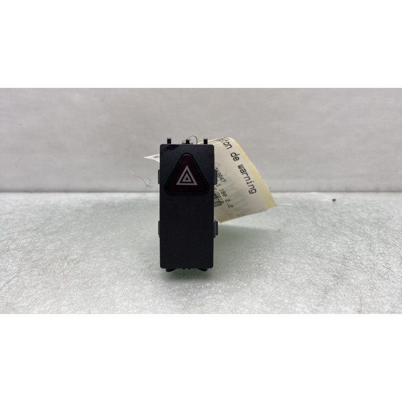Bouton de warning MERCEDES CLASSE C 204 Photo n°5