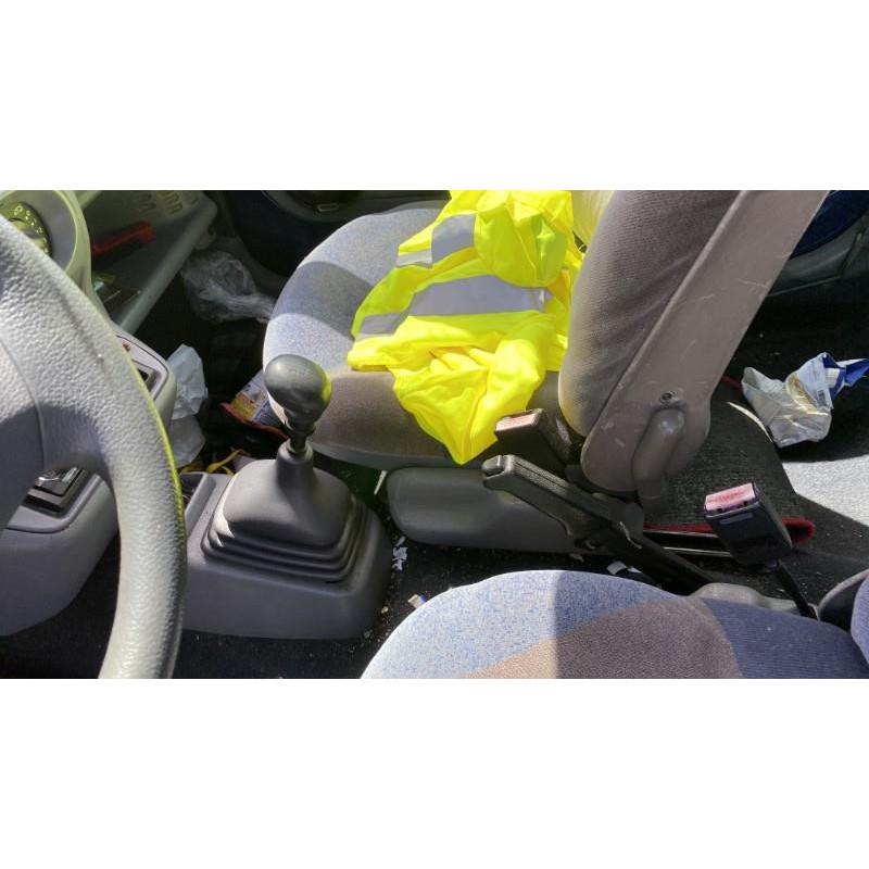 Malle/Hayon arriere RENAULT TWINGO 1 Photo n°17