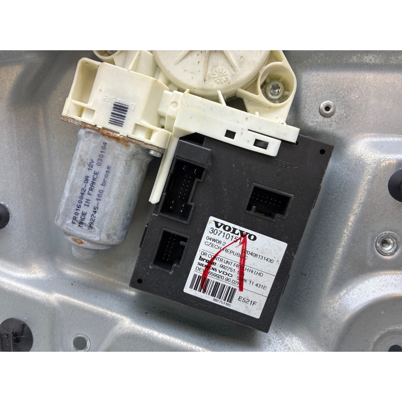 Leve vitre electrique avant gauche VOLVO S 40 2 Photo n°6