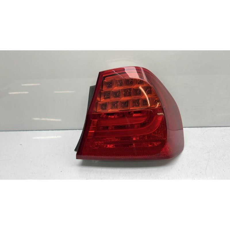 Feu arriere principal droit (feux) BMW SERIE 3 E90 Photo n°6