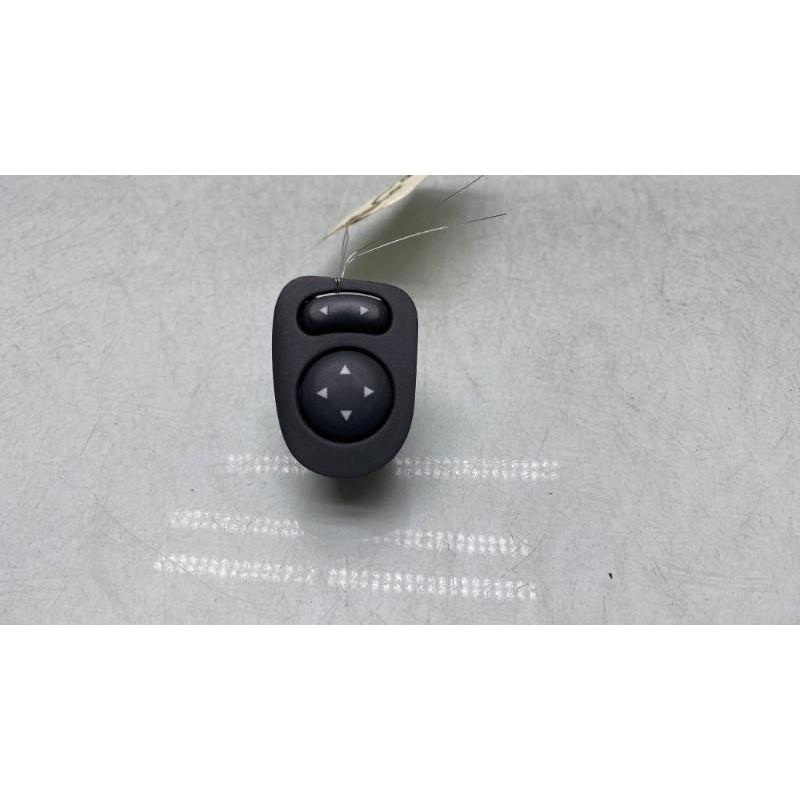 Commande retroviseurs FIAT 500 2 Photo n°1