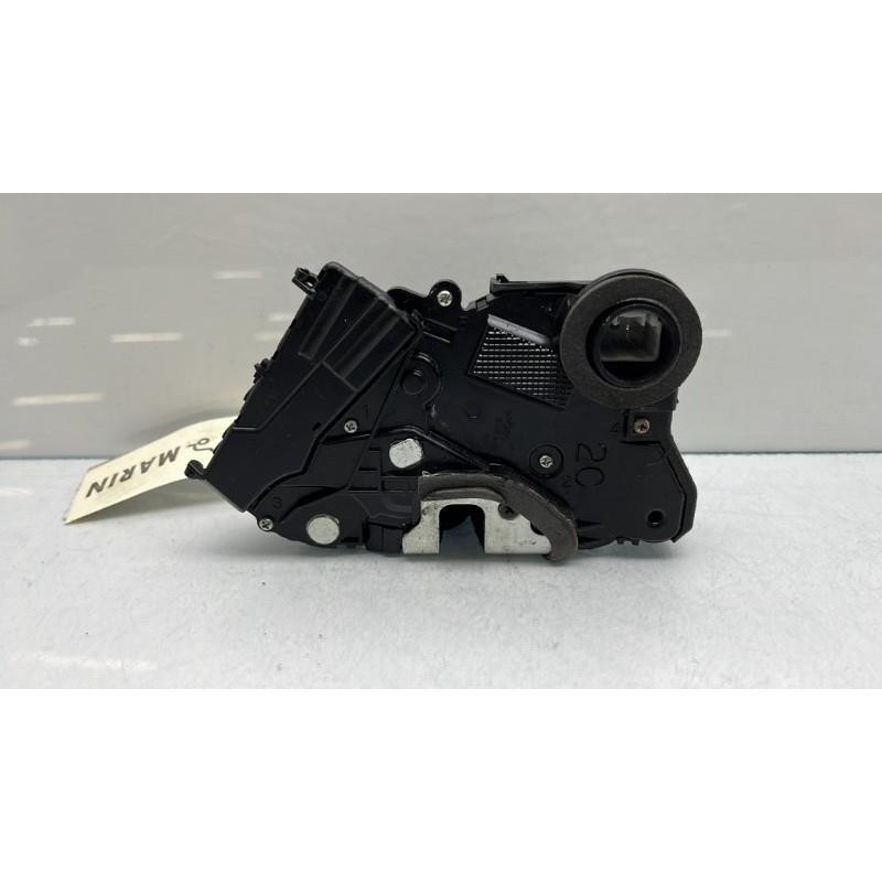Serrure avant droit TOYOTA YARIS 2 Photo n°3