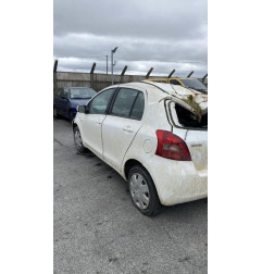 Serrure avant droit TOYOTA YARIS 2