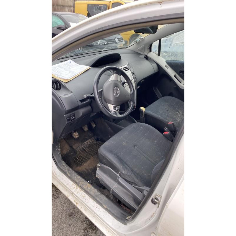 Serrure avant droit TOYOTA YARIS 2 Photo n°19