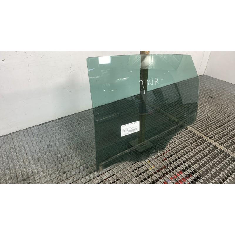 Vitre arriere gauche SEAT ARONA Photo n°6