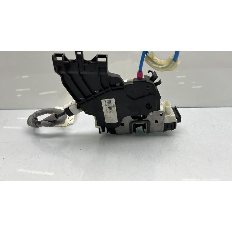 Serrure arriere droit MERCEDES CLASSE CLA 117 Photo n°5