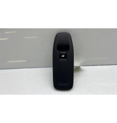 Interrupteur de leve vitre avant droit PEUGEOT 2008 1