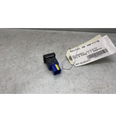 Bouton de warning VOLKSWAGEN POLO 6
