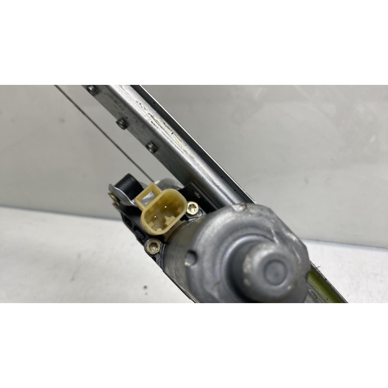 Leve vitre electrique arriere gauche MERCEDES CLASSE M 163 Photo n°4