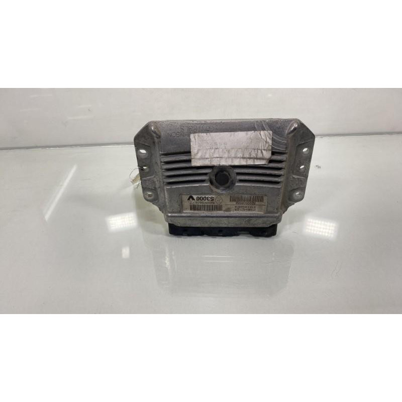Calculateur moteur RENAULT SCENIC 2 Photo n°1