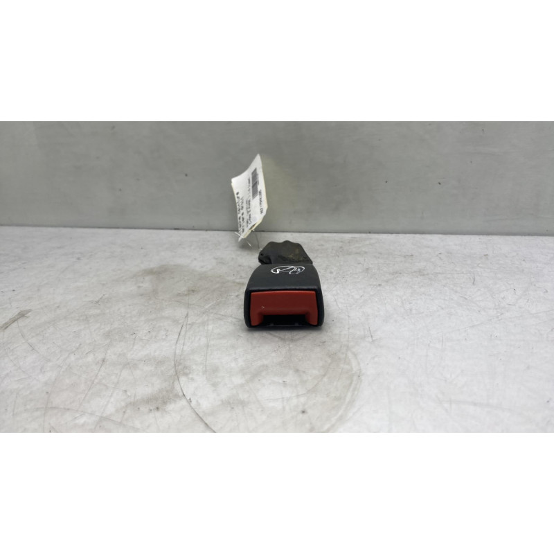 Attache ceinture arriere droit FORD C-MAX 2 Photo n°2