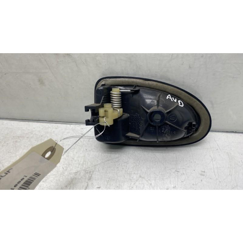 Poignee interieur avant droit RENAULT CLIO 2 Photo n°2