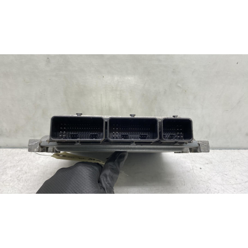 Calculateur moteur RENAULT SCENIC 3 Photo n°4