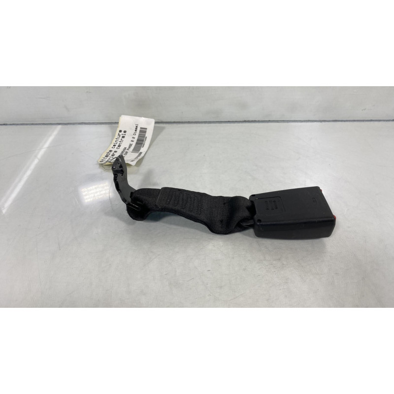 Attache ceinture arriere centrale BMW SERIE 5 E60 Photo n°3