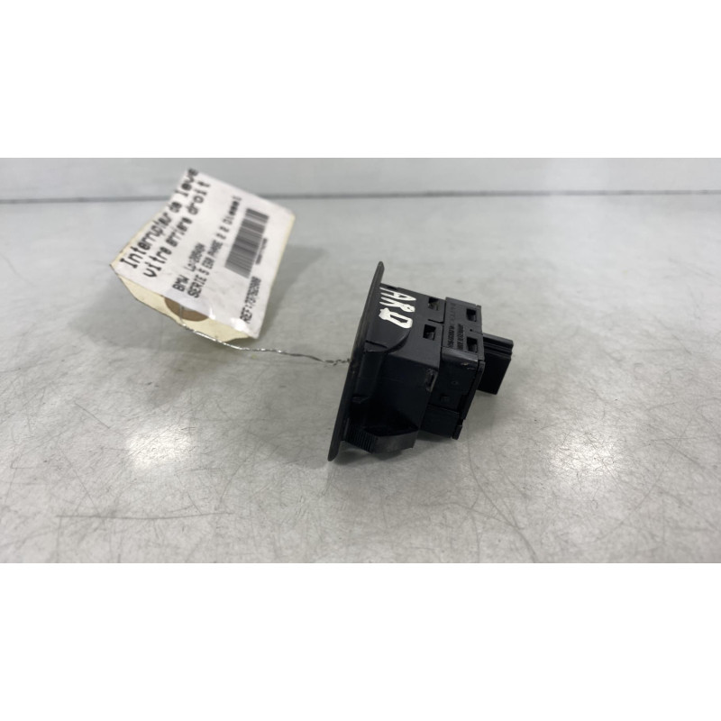 Interrupteur de leve vitre arriere droit BMW SERIE 5 E60 Photo n°3