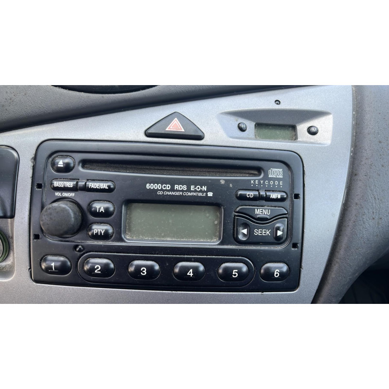 Pare boue avant droit FORD FOCUS 1 Photo n°6