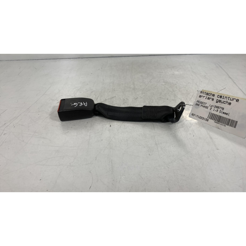 Attache ceinture arriere gauche PEUGEOT 306 Photo n°1