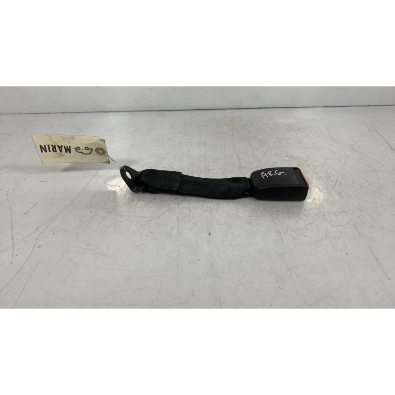 Attache ceinture arriere gauche PEUGEOT 306 Photo n°2