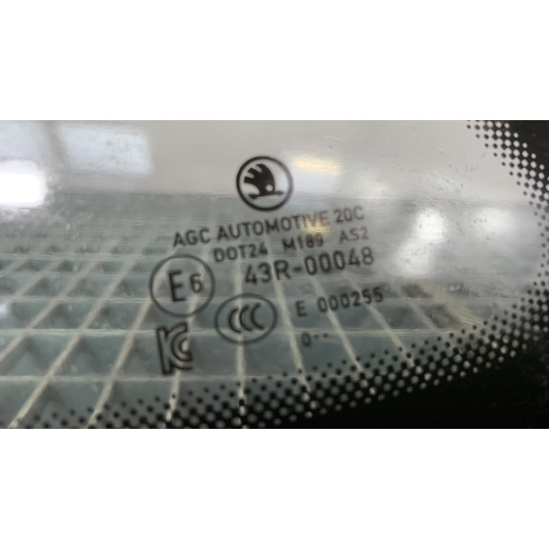 Custode arriere gauche SKODA OCTAVIA 3 Photo n°3