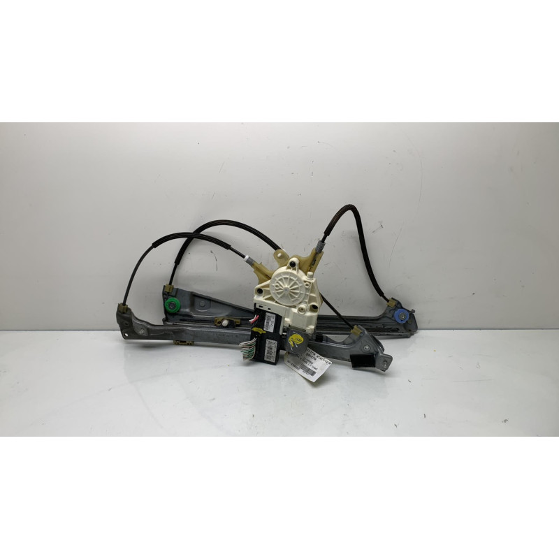 Leve vitre electrique avant gauche RENAULT LAGUNA 3 Photo n°4