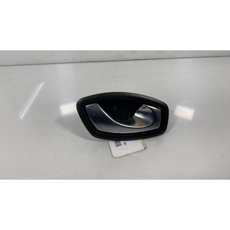 Poignee interieur arriere droit RENAULT CLIO 4 Photo n°3