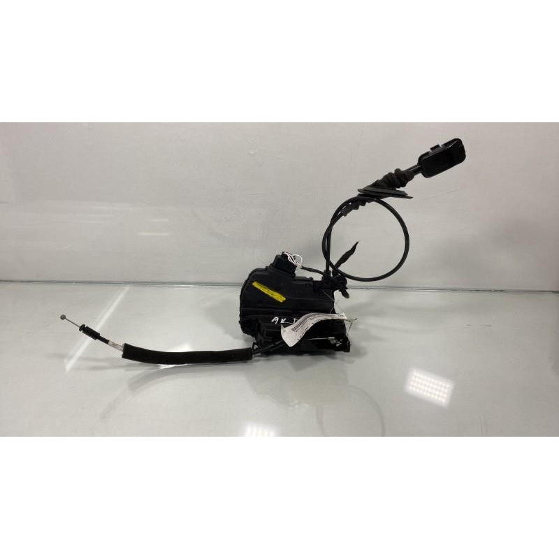 Serrure avant droit RENAULT CLIO 4 Photo n°1