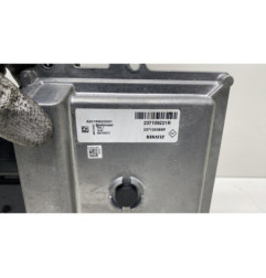 Calculateur moteur RENAULT CLIO 4