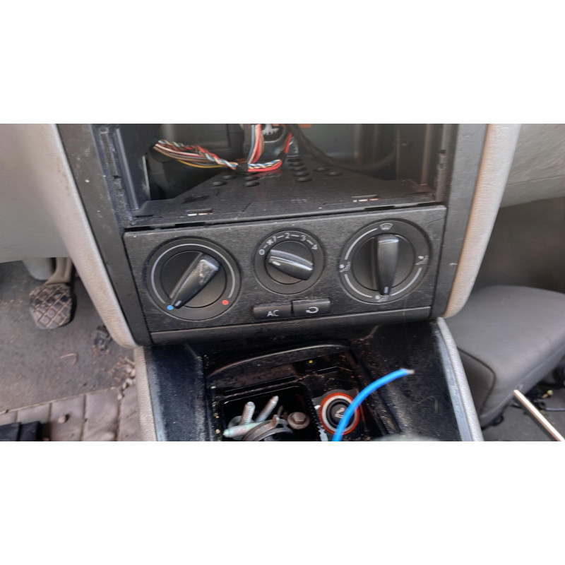 Serrure arriere gauche VOLKSWAGEN GOLF 4 Photo n°10