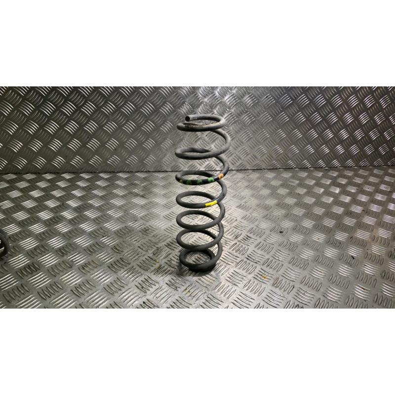 Ressort de suspension arriere droit VOLKSWAGEN POLO 5 Photo n°1