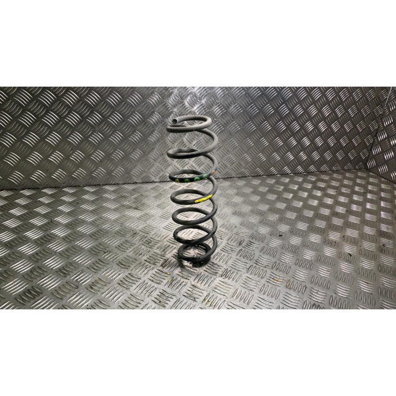Ressort de suspension arriere gauche VOLKSWAGEN POLO 5 Photo n°1