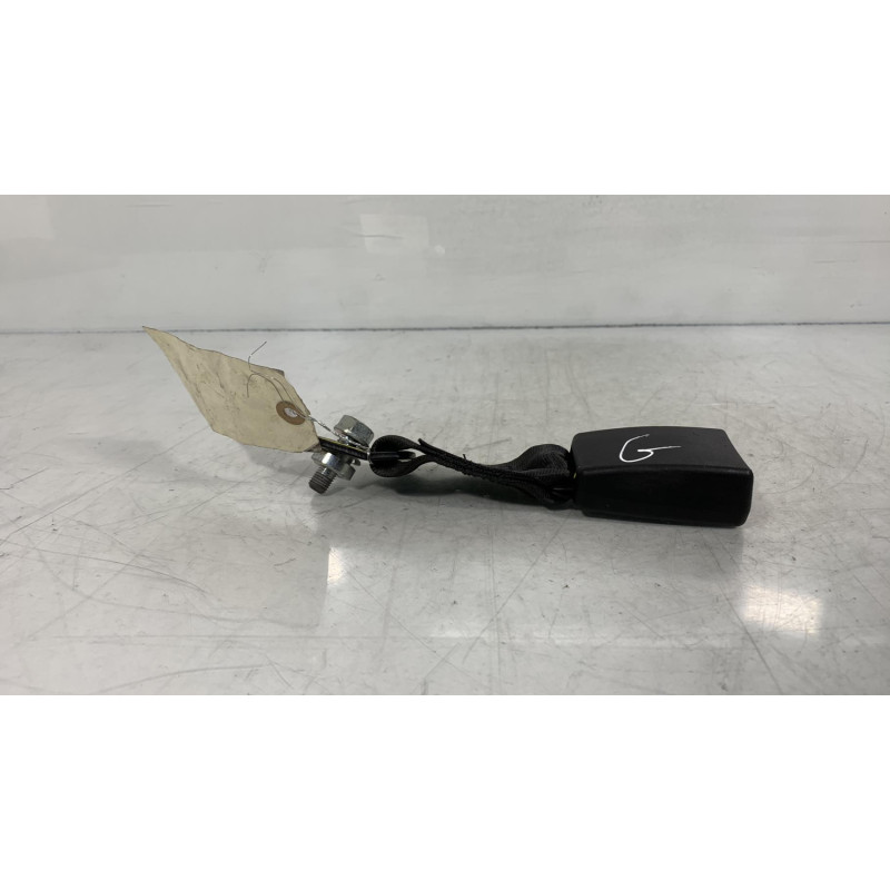Attache ceinture arriere gauche FORD KA 2 Photo n°2