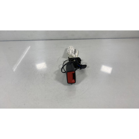 Attache ceinture arriere droit CHEVROLET AVEO 2 Photo n°1