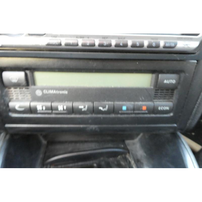 Interrupteur de leve vitre avant droit VOLKSWAGEN GOLF 4 Photo n°9