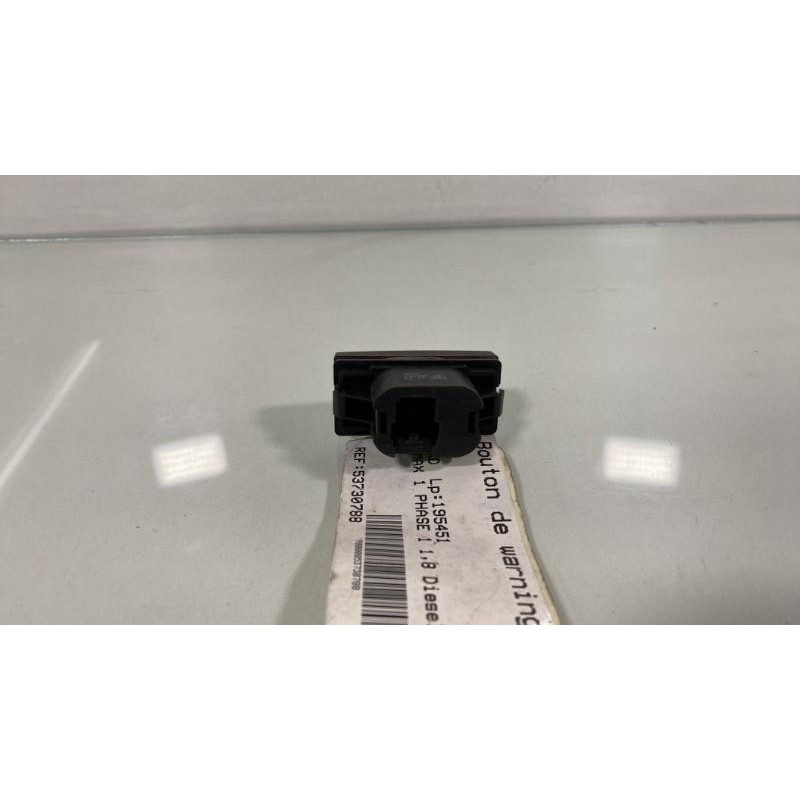 Bouton de warning FORD C-MAX 1 Photo n°3