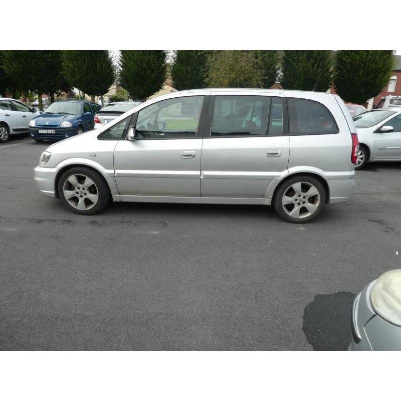 Feu arriere principal gauche (feux) OPEL ZAFIRA A Photo n°4