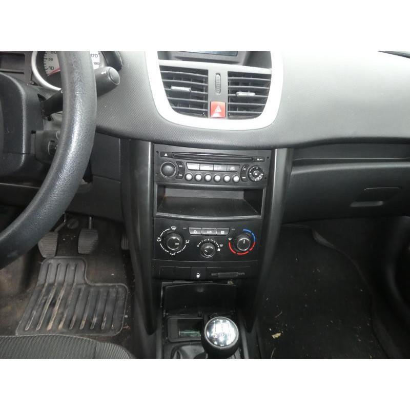Attache ceinture arriere gauche PEUGEOT 207 Photo n°4