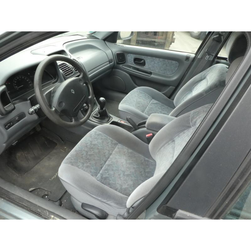 Pompe de direction RENAULT LAGUNA 1 Photo n°6