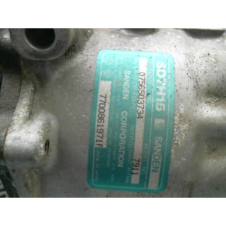 Compresseur clim RENAULT LAGUNA 1 Photo n°1