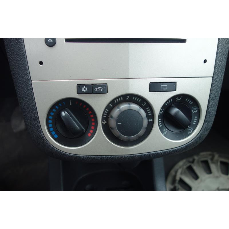 Alternateur OPEL CORSA D Photo n°8