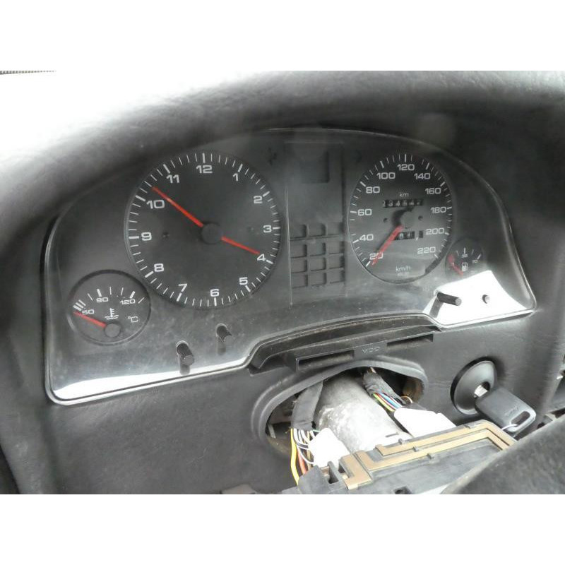 Serrure arriere gauche AUDI 80 3 Photo n°9