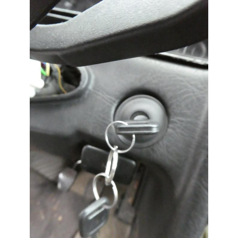 Serrure arriere gauche AUDI 80 3 Photo n°10