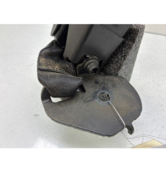 Attache ceinture arriere droit RENAULT CLIO 2