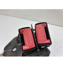 Attache ceinture arriere droit RENAULT CLIO 2