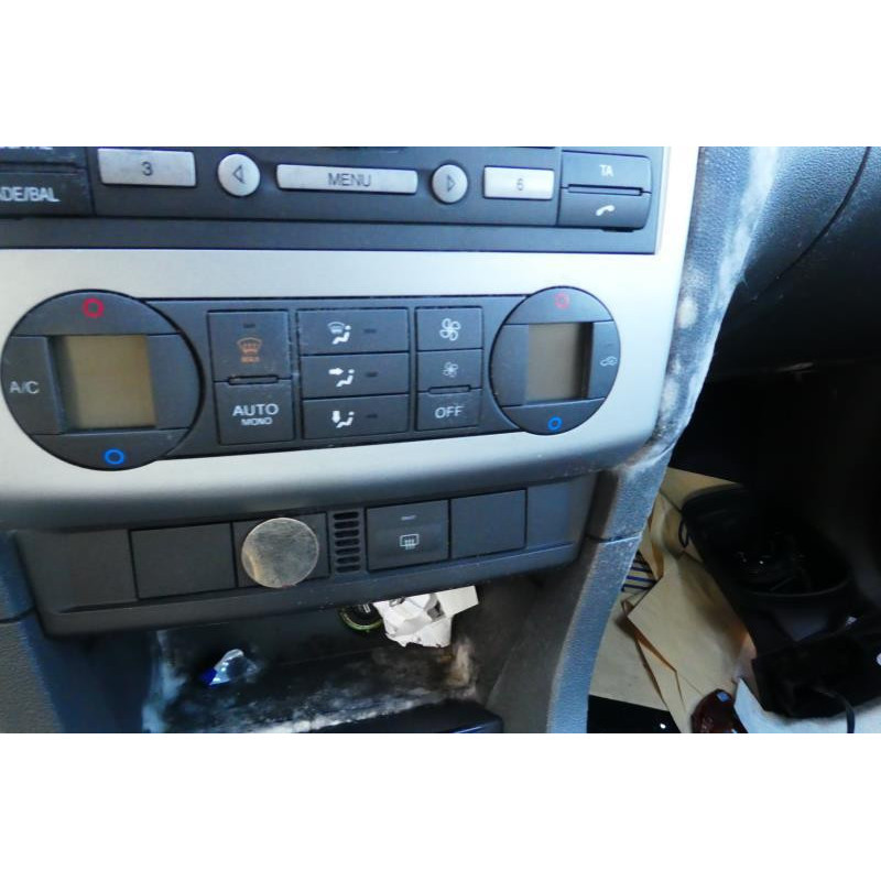 Calculateur moteur FORD FOCUS 2 Photo n°6
