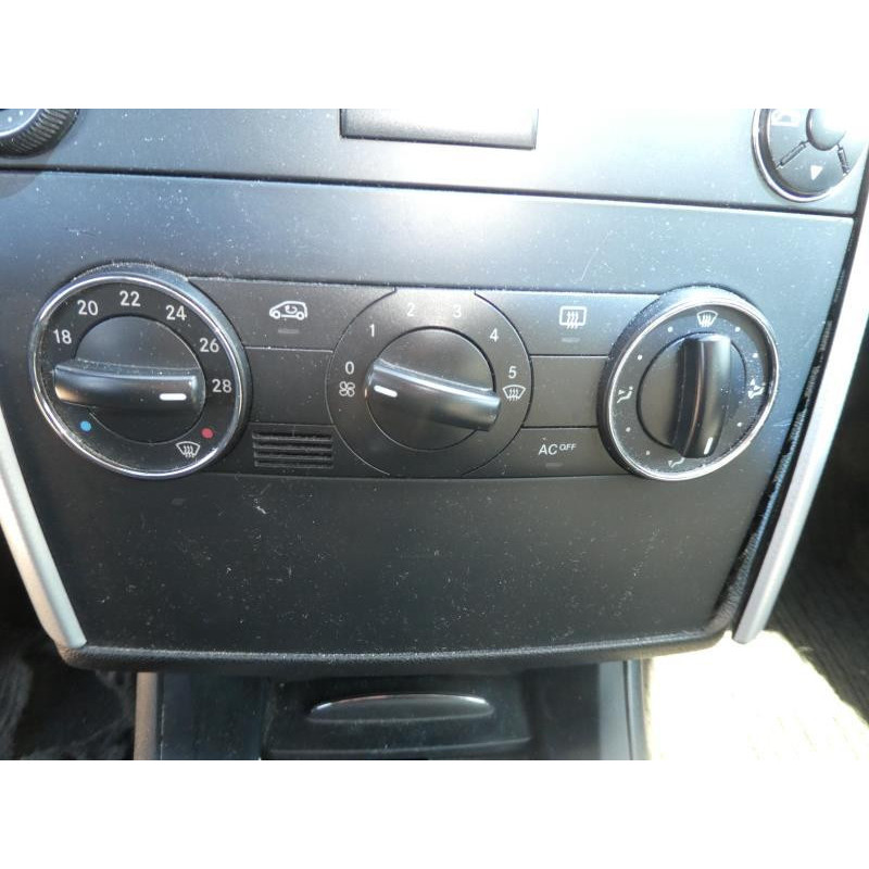 Feu arriere principal droit (feux) MERCEDES CLASSE A 169 Photo n°5